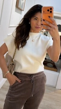 Blusa Tricot Ampla Ombros Com Nervura Eliza Gola Média