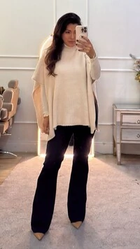 Poncho Tricot Luana Gola Rolê