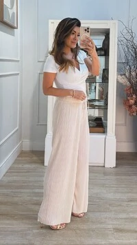 Calça Pantalona Plissada Yandra Amarração Frontal