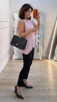 Blusa Regata Crepe Noelle Barrado Assimétrico Detalhe Renda