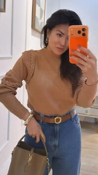 Blusa Cacharrel Tricot Canelada Lulu Com Tranças Nos Ombros