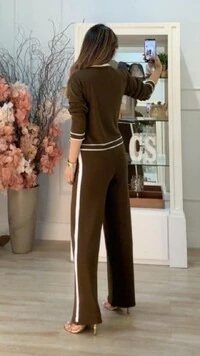 Conjunto Tricot Ingrid Blusa Mangas Longas E Calça Faixa Lateral