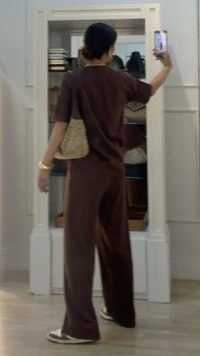 PRÉ-VENDA ENVIO ESTIMADO À PARTIR DO DIA 20/02 Conjunto Helena Blusa E Calça Pantalona