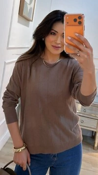 Blusa Tricot Gola Canoa Valéria Detalhe De Entremeios Na Vertical