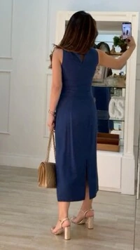 Saia Midi Twill Pala Larga Ondulada Jaque Fenda Posterior