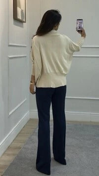 Poncho Tricot Jasmine Gola E Punhos Canelados