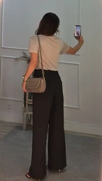 Blusa Básica Nana Gola Careca E Mangas Curtas
