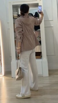 Parka Capuz Removível Maya Detalhe Bicolor Vivo E Pesponto