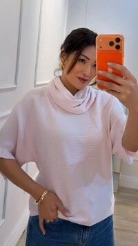 Poncho Tricot Gola Rolê Miriã Canelados Horizontais