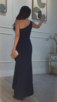 Vestido Longuete Ombro Único Com Recorte Vazado Esther Com Drapeado E Fenda