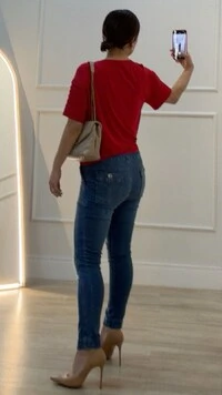Blusa De Malha Ampla Barbara Mangas Curtas Com Recortes