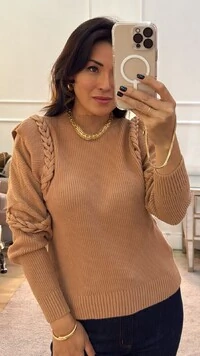 Blusa Cacharrel Tricot Canelada Lulu Com Tranças Nos Ombros