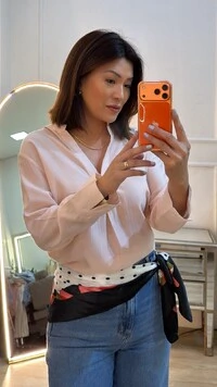 Blusa Alongada Acetinada Decote V Nancy Mangas 7/8