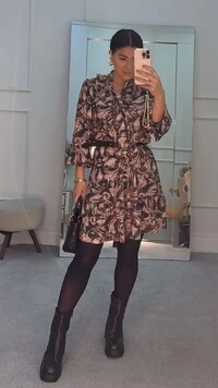 Vestido Curto Alissa Estampado Detalhe Laço Na Gola