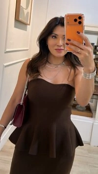 Conjunto Tricot Alexia Toma Que Caia Peplum E Saia Midi