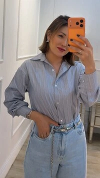 Camisa Risca De Giz Bruna Punhos Largos