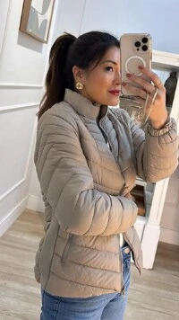 Jaqueta Nylon Pesponto Diagonais Debora Detalhe Lateral Largo Canelado