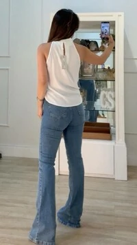 Blusa Regata Crepe Cava Americana Vivian Gola Detalhe Ondulada