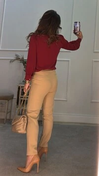 Blusa Crepe Mangas Longas Bufantes Graciane Detalhe Botões Dourados Vazados