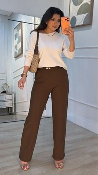 Blusa Tricot Gola Canoa Valéria Detalhe De Entremeios Na Vertical