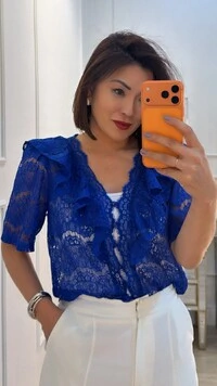 Blusa De Renda Decote V Fabiana Com Babados