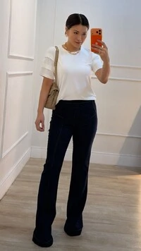 Calça Flare Pala Larga Marcia Botão Prata Nos Bolsos Posteriores