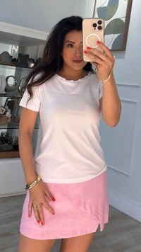 Blusa Malha Parte Superior Canelada Kayla Gola Detalhada