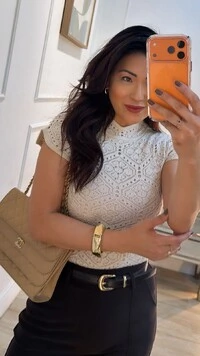 Blusa Tricot Com Entremeios Gola Alta Sandy Punhos E Barrado Ondulados