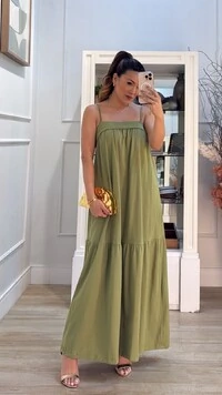 Vestido Midi Amplo Malha Sabrina Decote Reto Com Detalhe Em Vivo