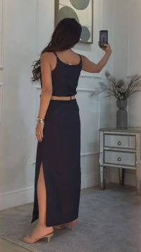 Blusa Regata Cavada Linho Katia Gola Canoa