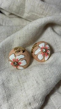 Brinco Grande Resinado Detalhe De Flor Resinada Com Strass