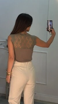 Blusa Tricot Decote Coração Jane Detalhe Rendado