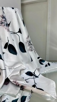 Lenço Acetinado Estampado