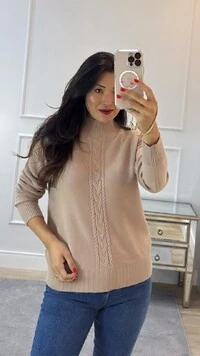 Blusa Tricot Gola Alta Amora Detalhe De Elos E Trançado Frontal