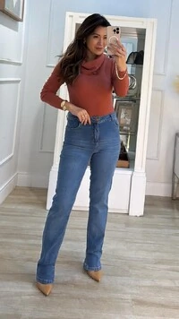 Blusa Tricot Gola Rolê Mia Nervuras Onduladas Frontais