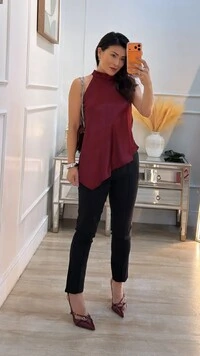 Blusa Acetinada Cava Americana Eloah Barrado Assimétrico
