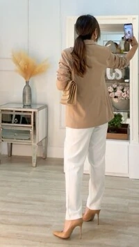 Blazer Alongado Karina Botões Duplos Dourados E Lapelas