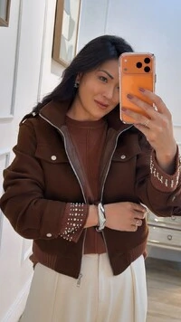 Jaqueta Casaco Curto Ellie Lã Batida Com Martingale Nos Ombros