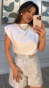 Blusa Muscle Twill Decote V Com Amarração Posterior Thamires Barrado Assimétrico