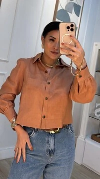 Camisa Cropped Linho Mangas Princesa Veronica Prega Posterior