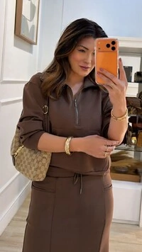 Conjunto Moletom Glaucia Blusa Gola Alta E Saia Midi