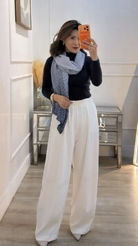 Blusa Tricot Gola Alta Thainá Nervuras Caneladas E Trançados Frontais