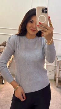 PRÉ-VENDA ENVIO 25/08 Blusa Tricot Mangas Princesas Nayara Nervuras Em Losangos
