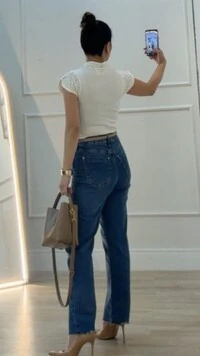 Blusa Tricot Com Entremeios Gola Alta Sandy Punhos E Barrado Ondulados