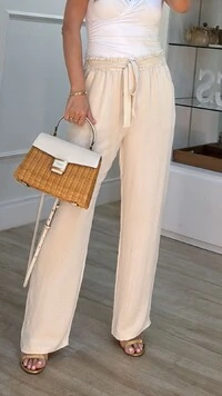 Calça Pantalona Bolsos Frontais Brooke Cinto Faixa Fixo