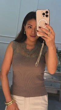 Blusa Tricot Decote Coração Jane Detalhe Rendado