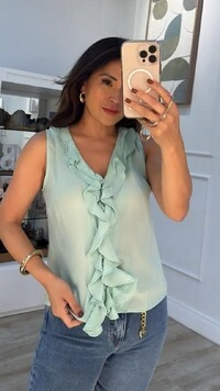 Blusa Regata Crepe Decote V Aretha Botões Frontais