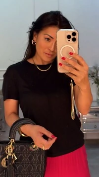 Blusa Básica Nana Gola Careca E Mangas Curtas