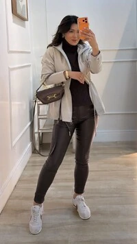 Blusa Tricot Gola Rolê Kelly Nervuras Caneladas Na Diagonal