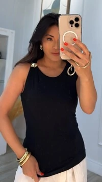 Blusa Regata Malha July Detalhe Fivela Dourada No Ombro